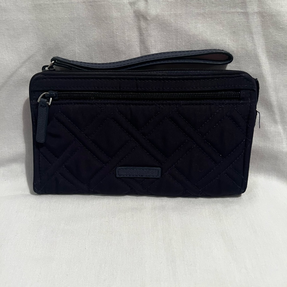 Vera Bradley Classic Navy Quilted Wristlet Clutch